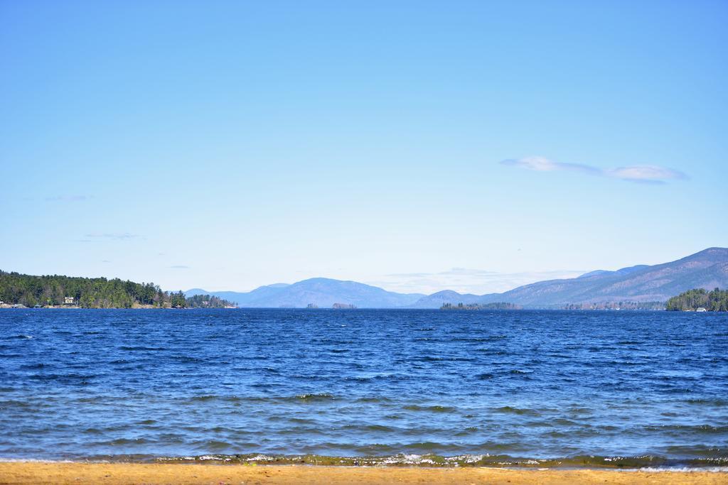 Clarion Inn & Suites At The Outlets Of Lake George Dış mekan fotoğraf