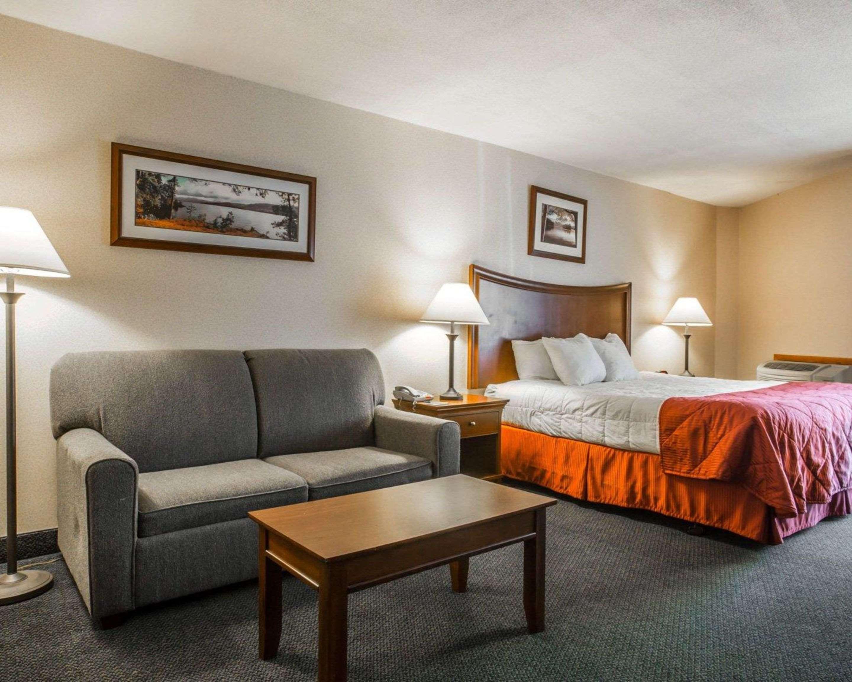 Clarion Inn & Suites Lake George Dış mekan fotoğraf